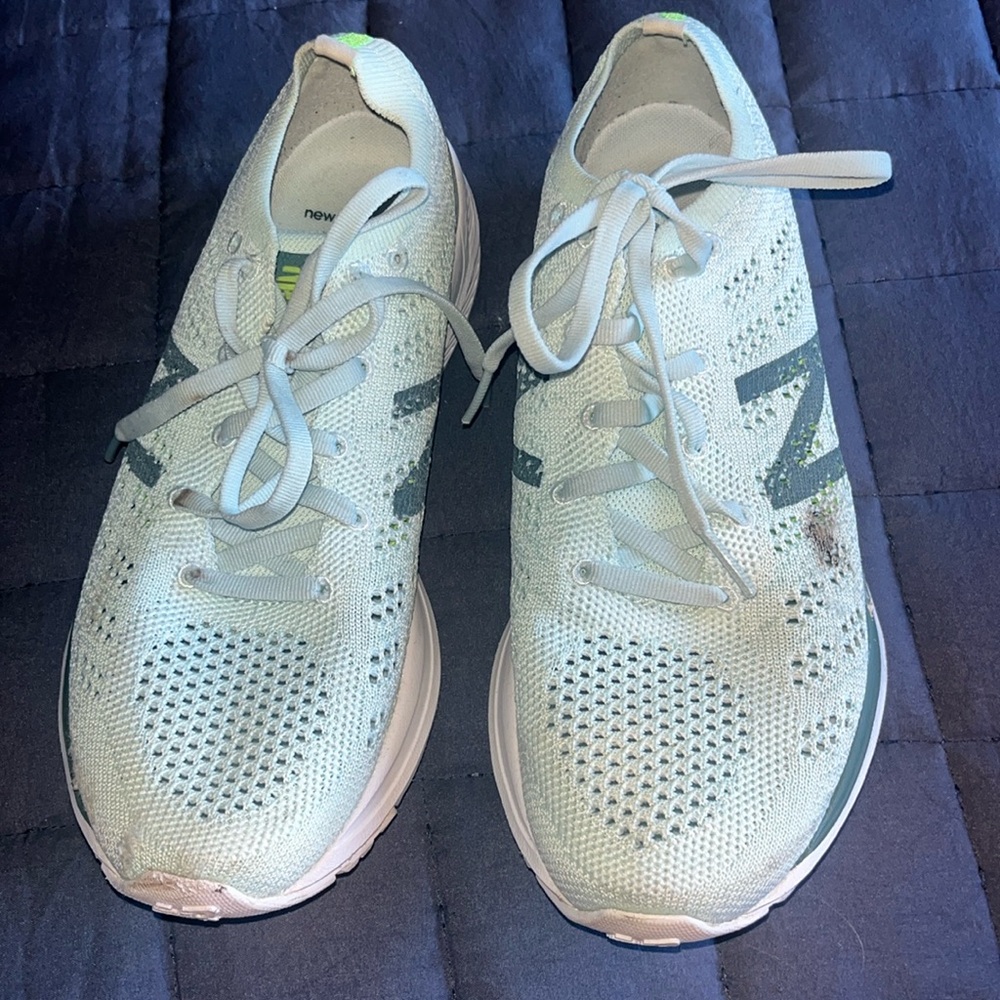 New Balance Light Blue/Turquoise 890 V7 Lightweight Running Sneakers - Size 8